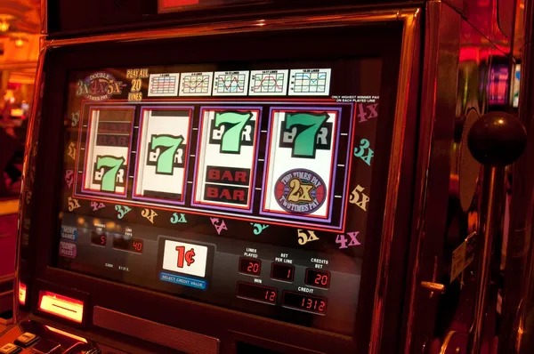 omutogel online mobile app interface showing slots and live dealer games