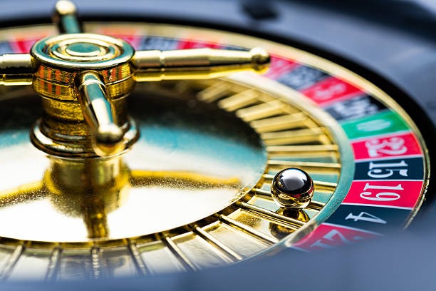 omutogel online Free Play interface showing slot games and virtual balance